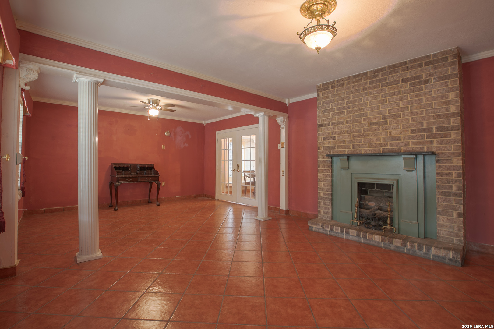 1st Living Area