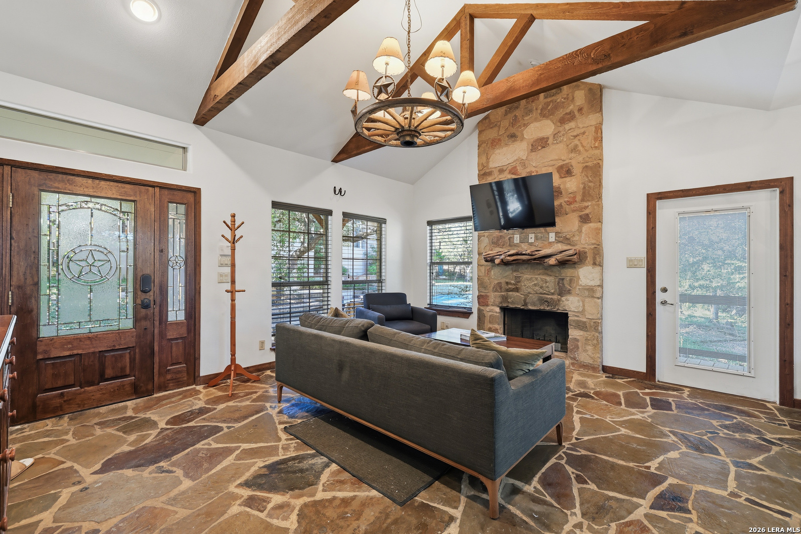 15610 Chinquapin, Helotes, TX 78023