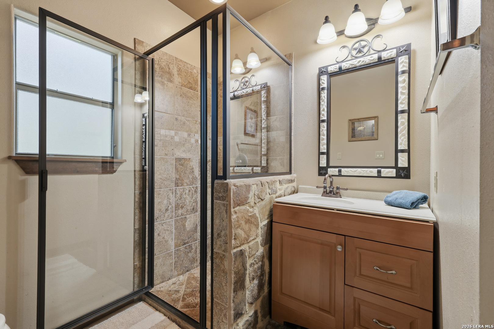 15610 Chinquapin, Helotes, TX 78023