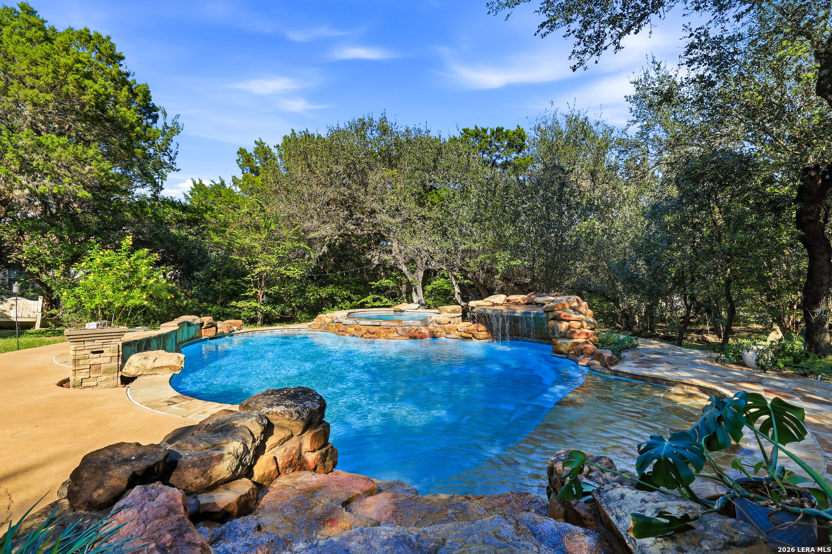 15610 Chinquapin, Helotes, TX 78023