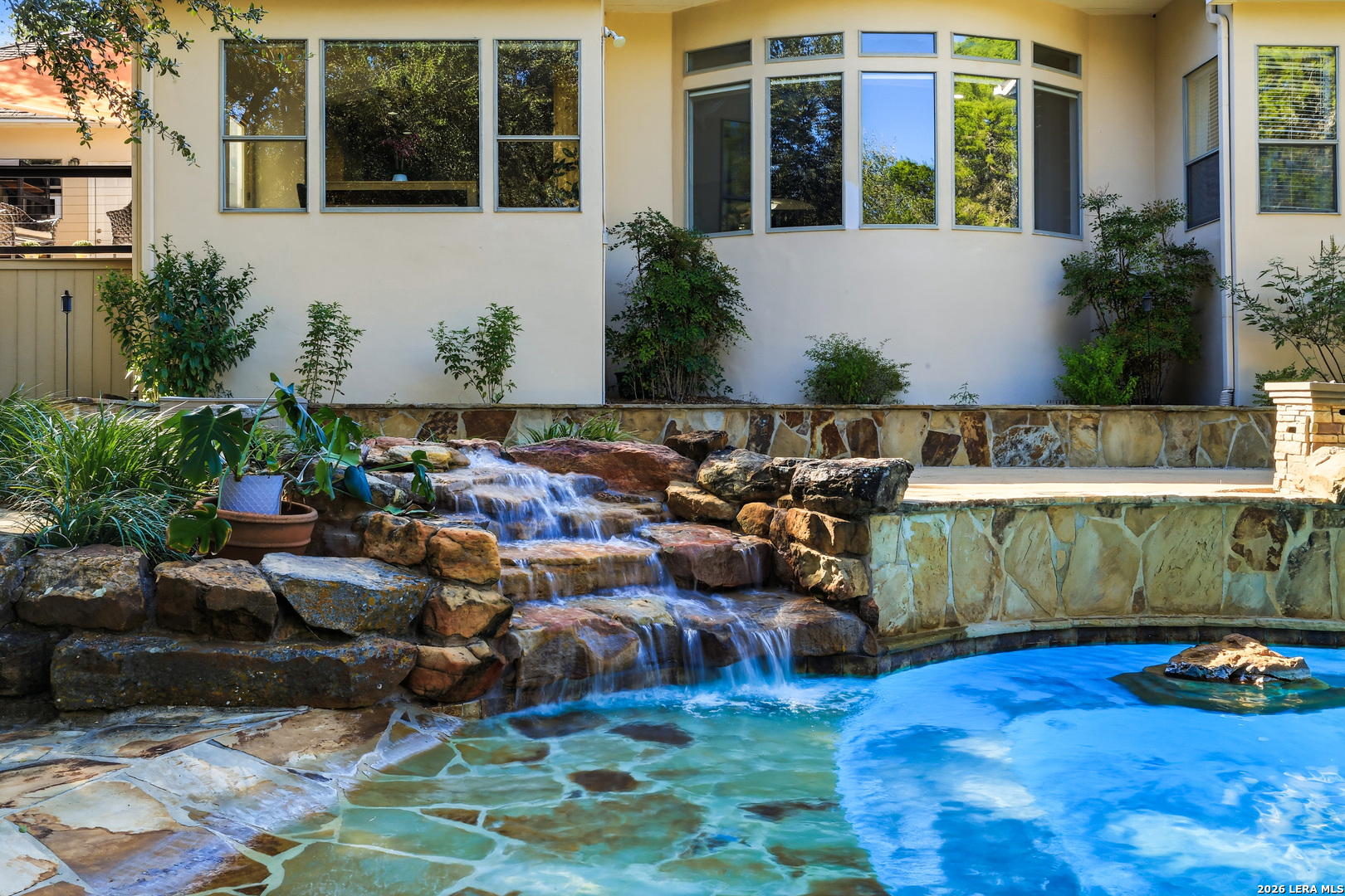 15610 Chinquapin, Helotes, TX 78023