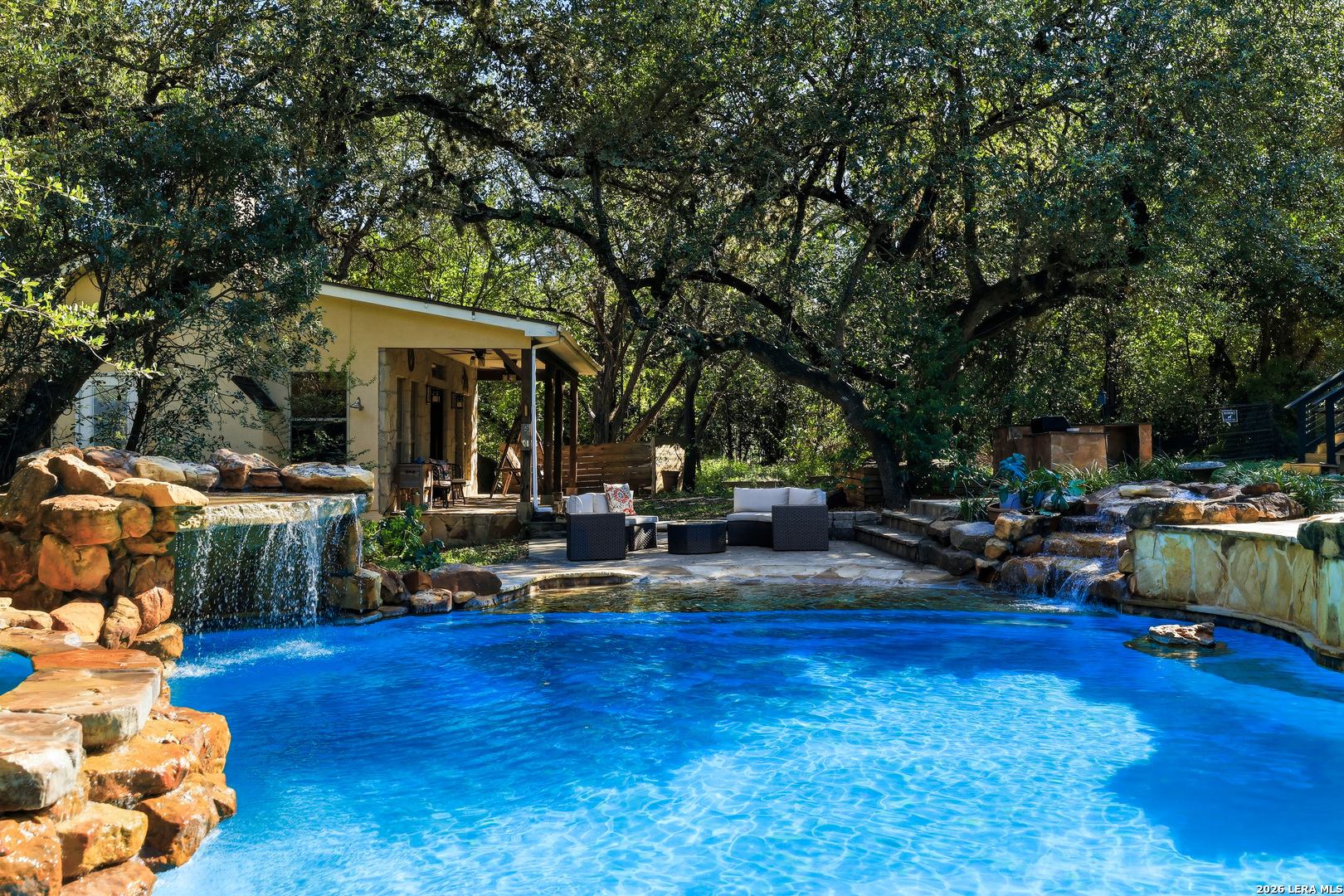 15610 Chinquapin, Helotes, TX 78023