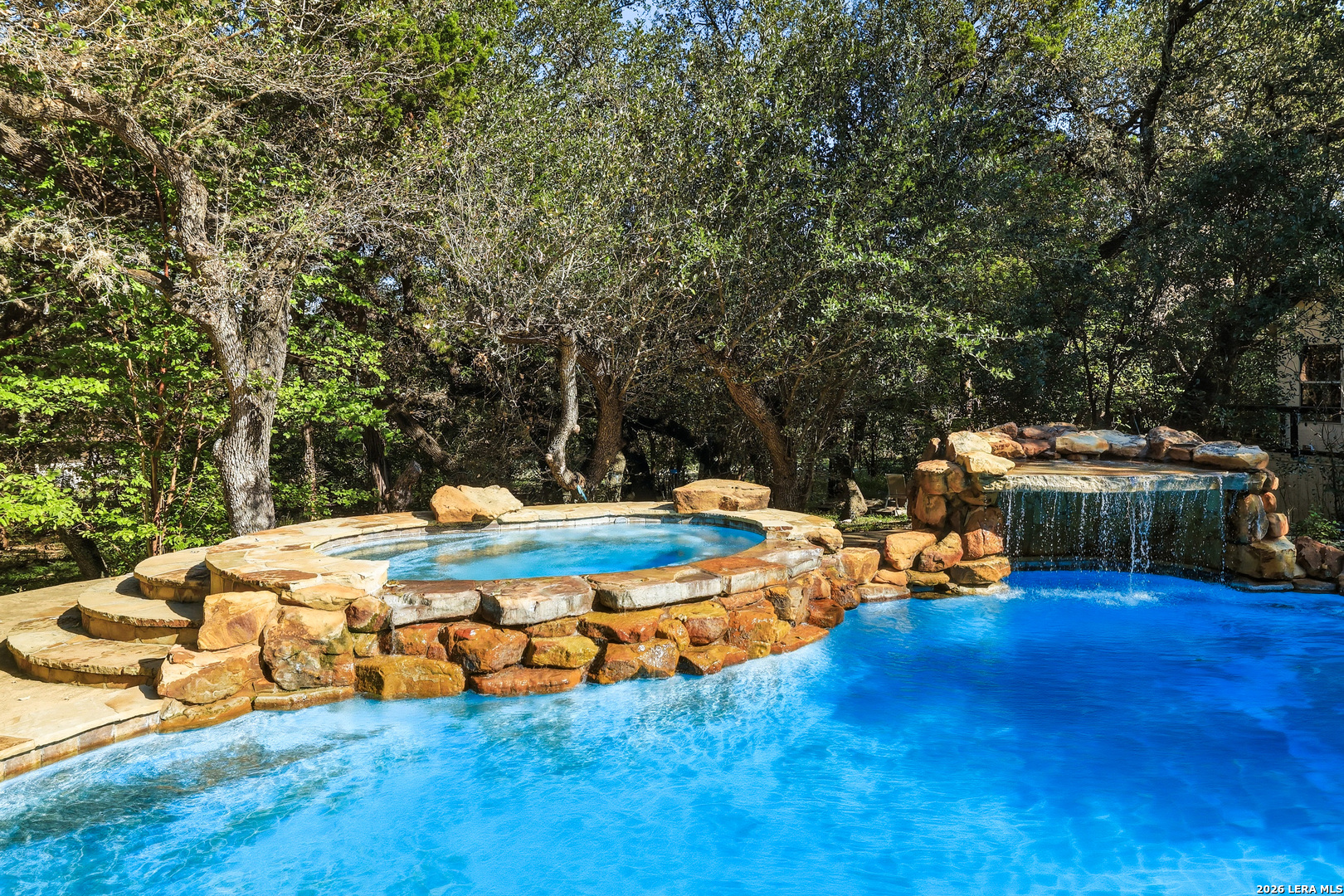 15610 Chinquapin, Helotes, TX 78023