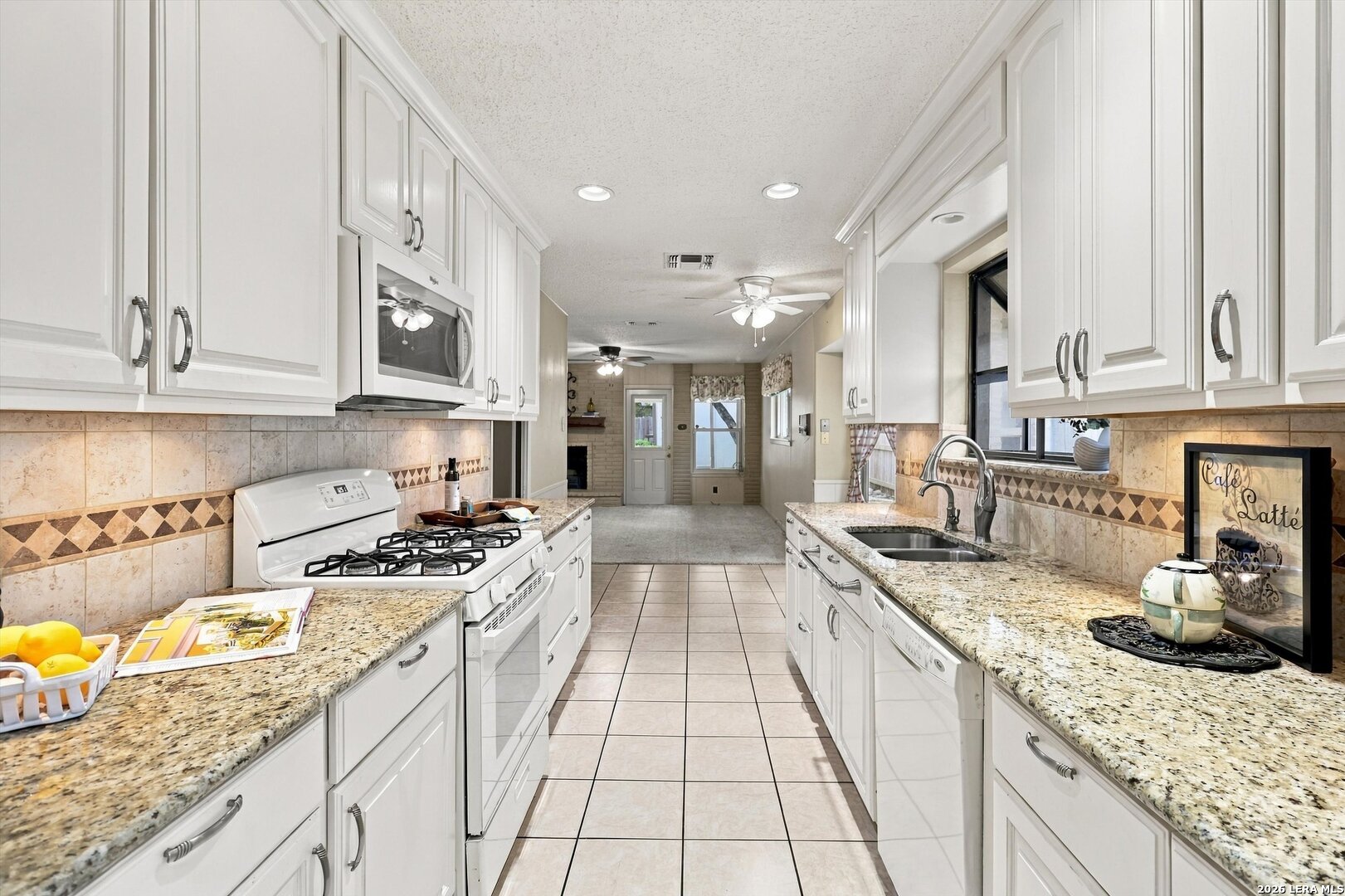 2046 Adobe Trail, San Antonio, TX 78232