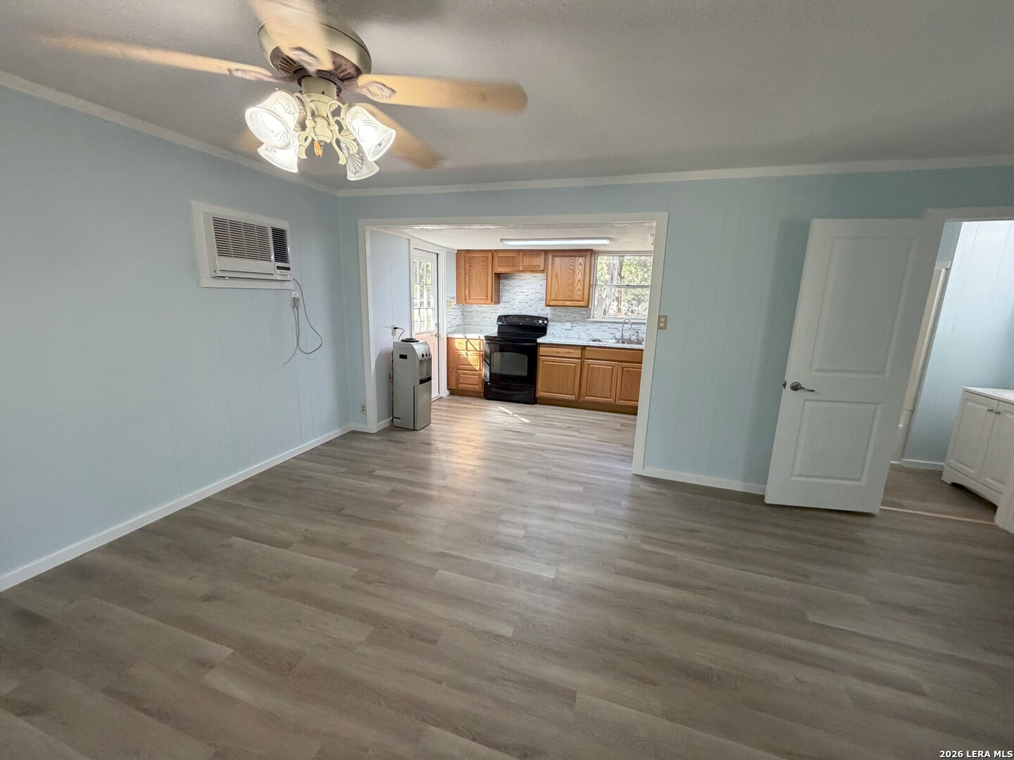 140 ROMIAN WAY, Lakehills, TX 78063