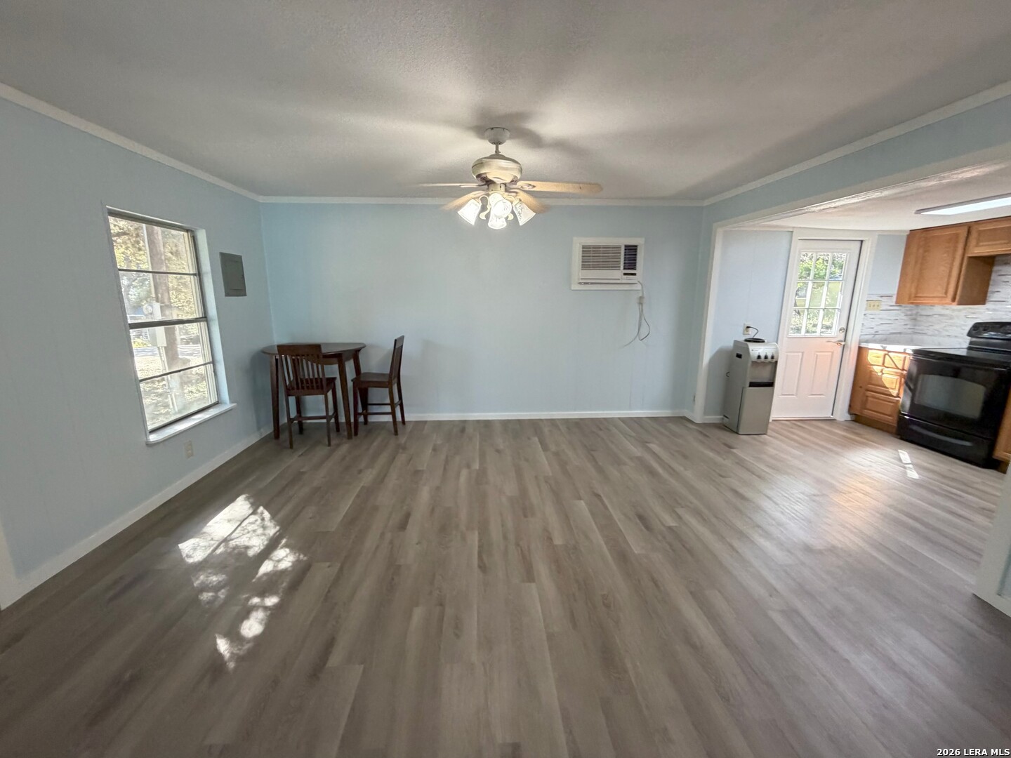 140 ROMIAN WAY, Lakehills, TX 78063