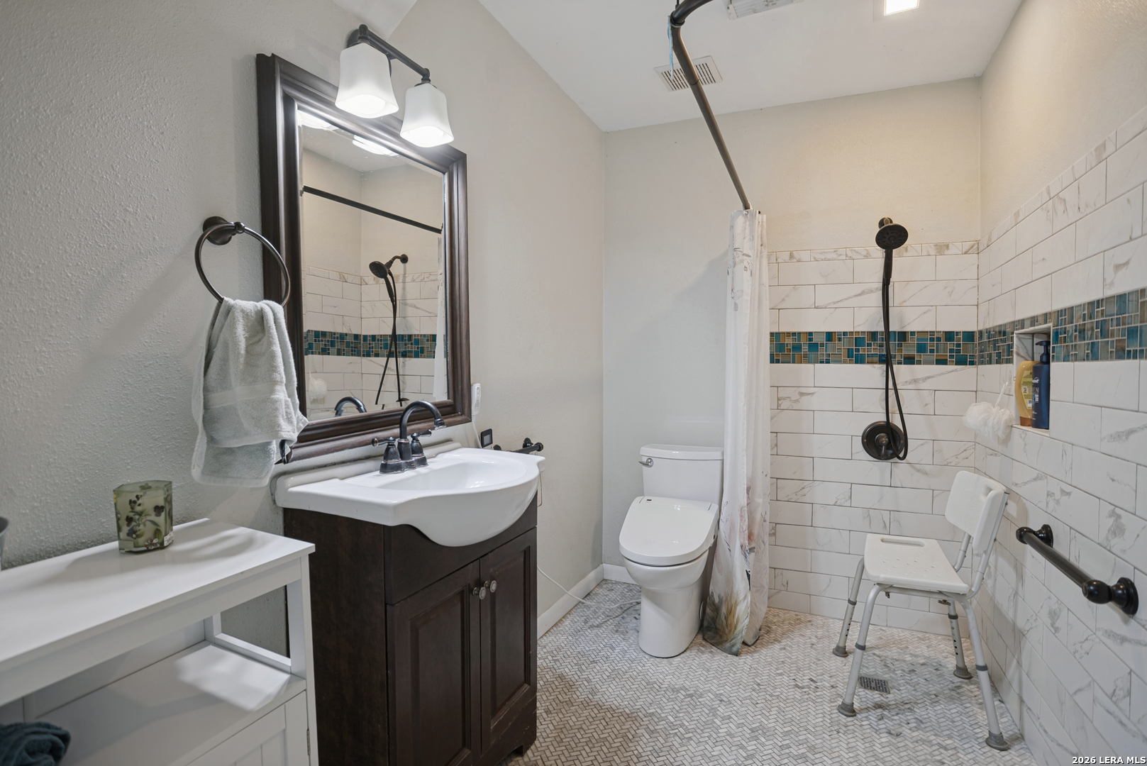 354 Brand Rd., Bulverde, TX 78163