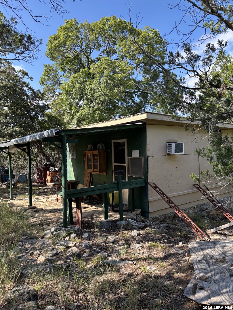 20 N Rimrock Road, Leakey, TX 78873