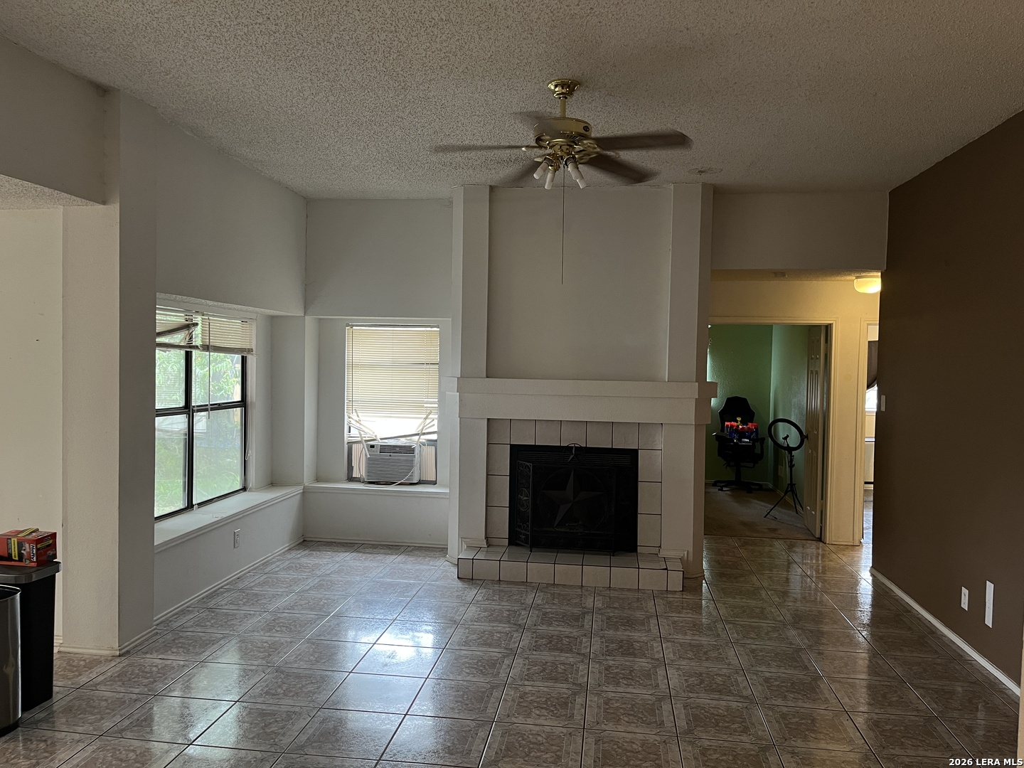 7102 Fallen Trail Dr, San Antonio, TX 78244