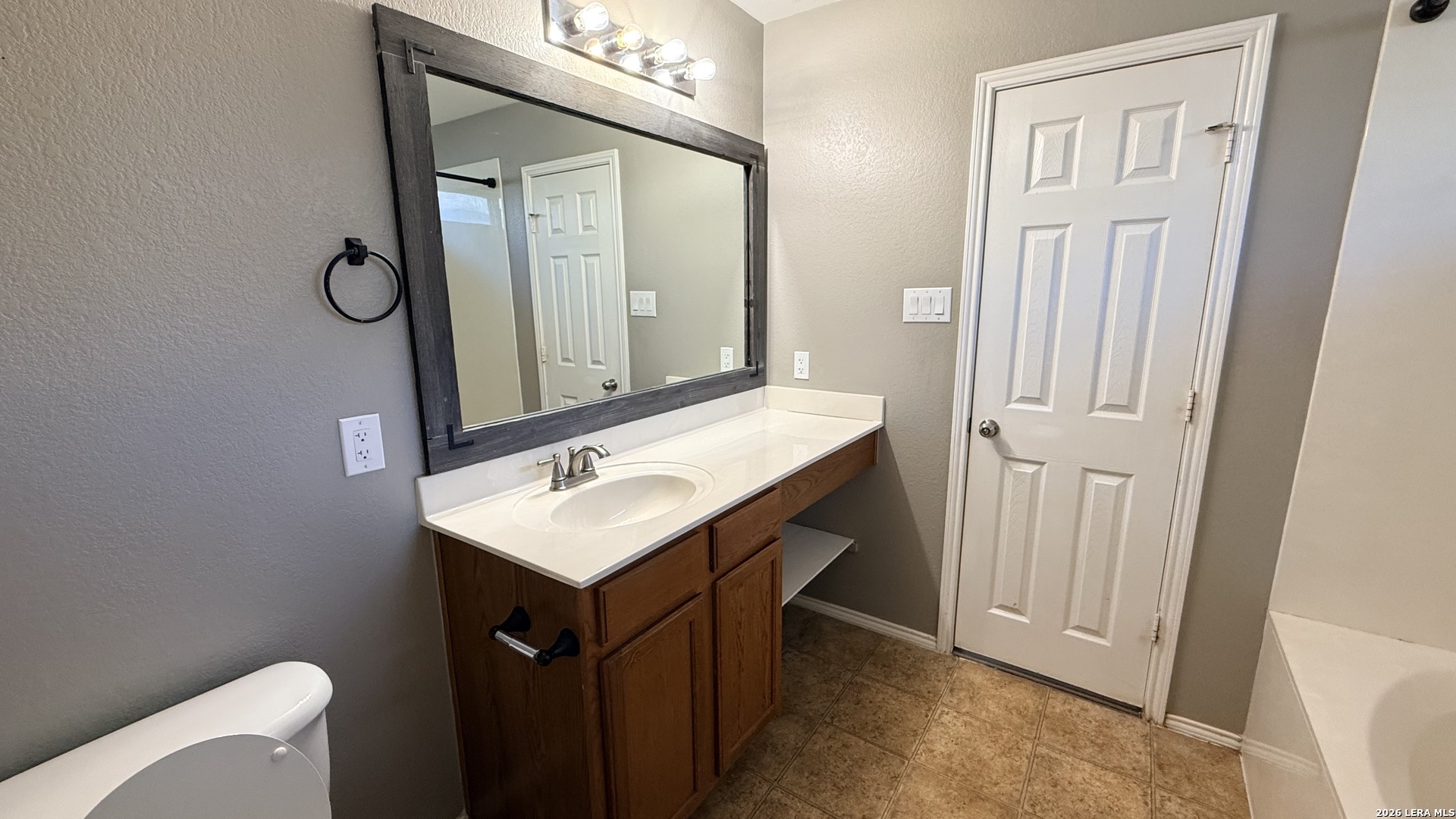 193 Wolfberry Path, Buda, TX 78610