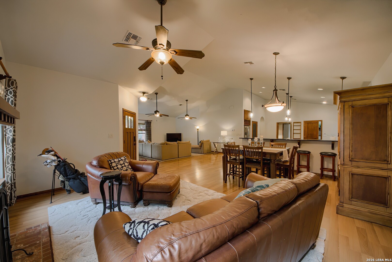 2805 Avenue H, Hondo, TX 78861