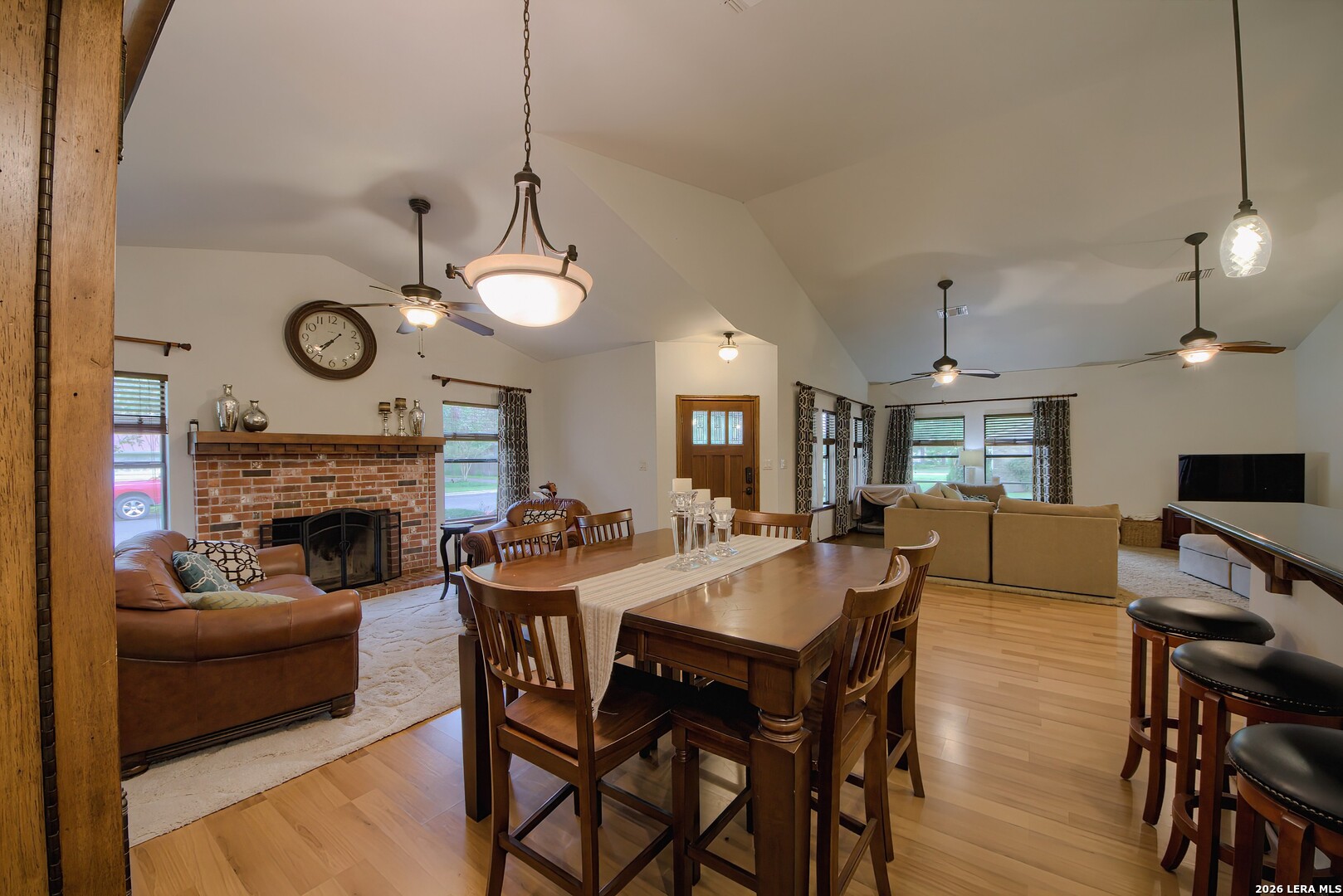 2805 Avenue H, Hondo, TX 78861