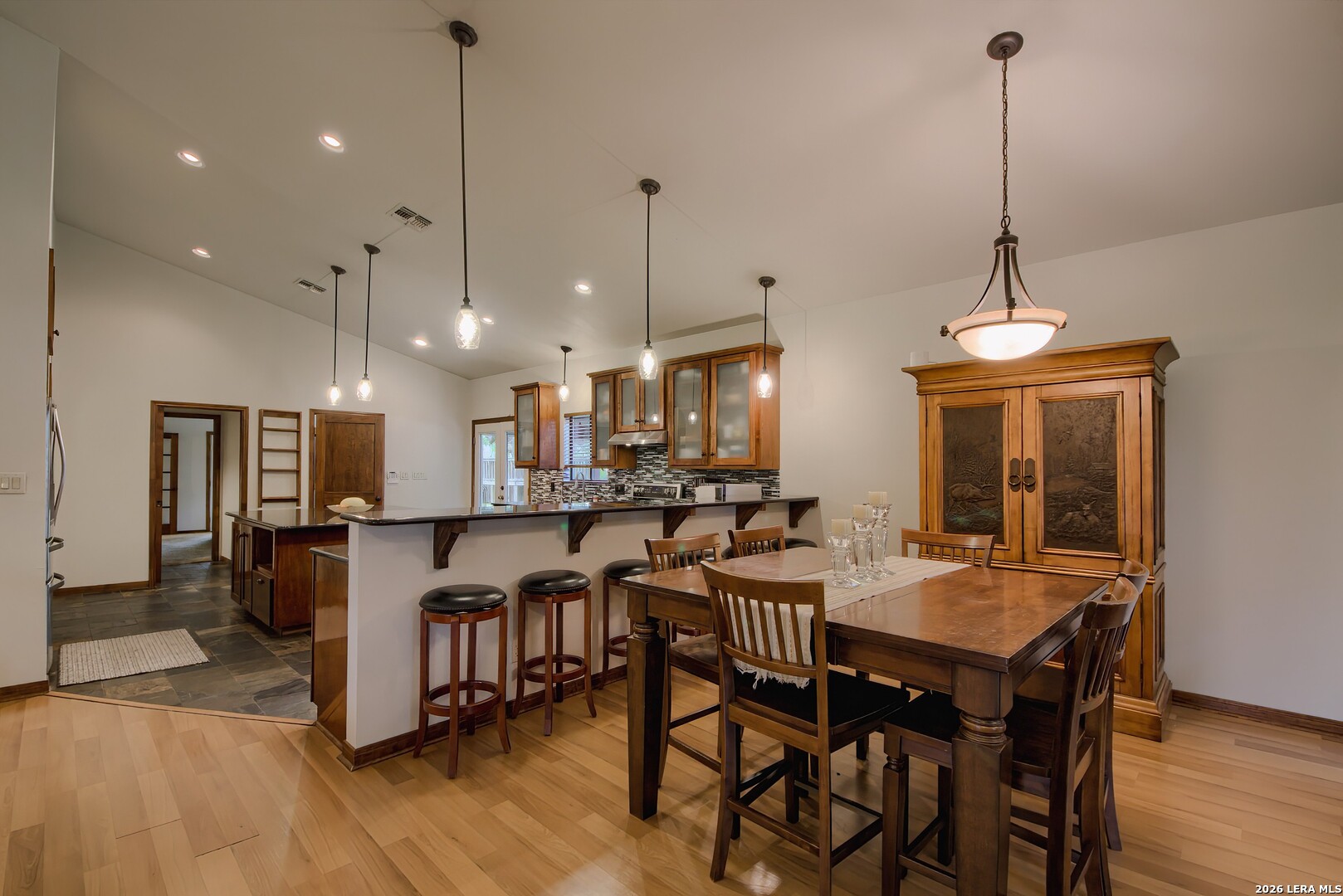 2805 Avenue H, Hondo, TX 78861