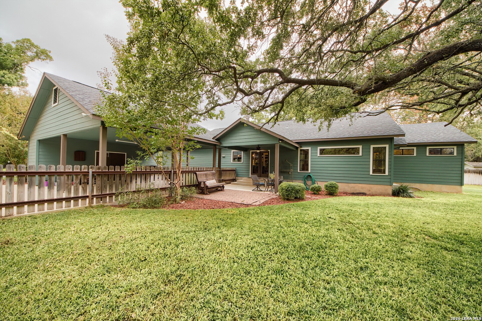 2805 Avenue H, Hondo, TX 78861