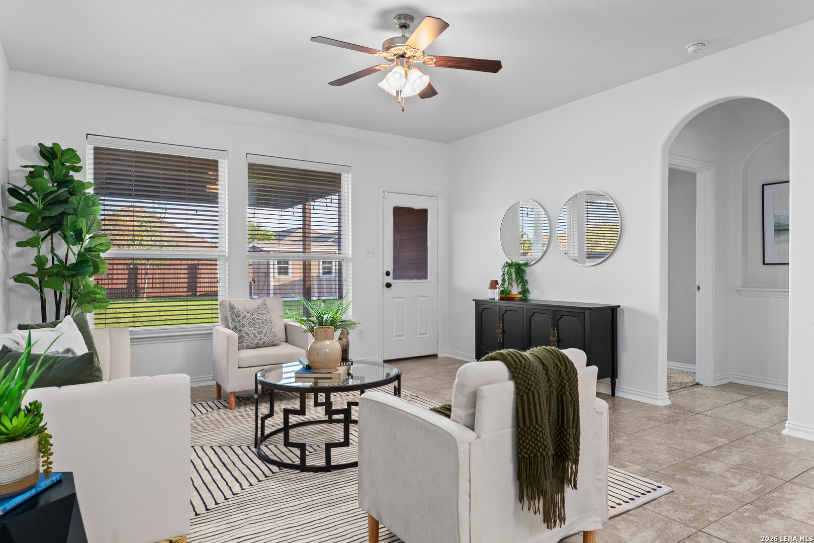 8240 BREEZY CV, Selma, TX 78154