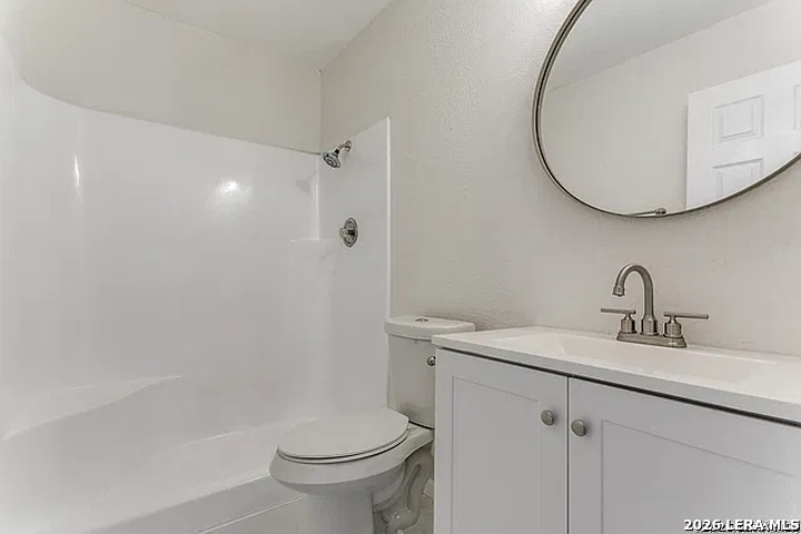 8214 Banbury Dr, San Antonio, TX 78239