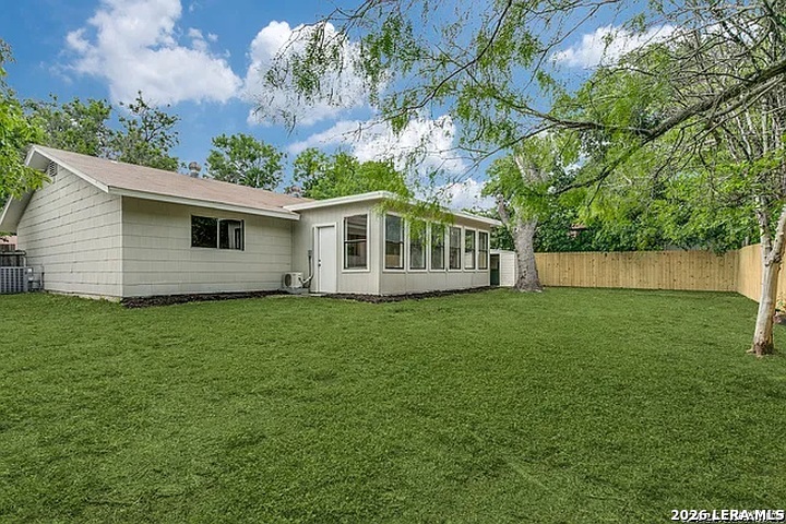 8214 Banbury Dr, San Antonio, TX 78239