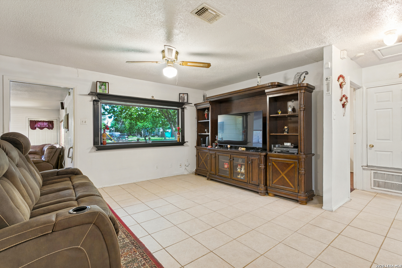 607 Green Valley, San Antonio, TX 78219