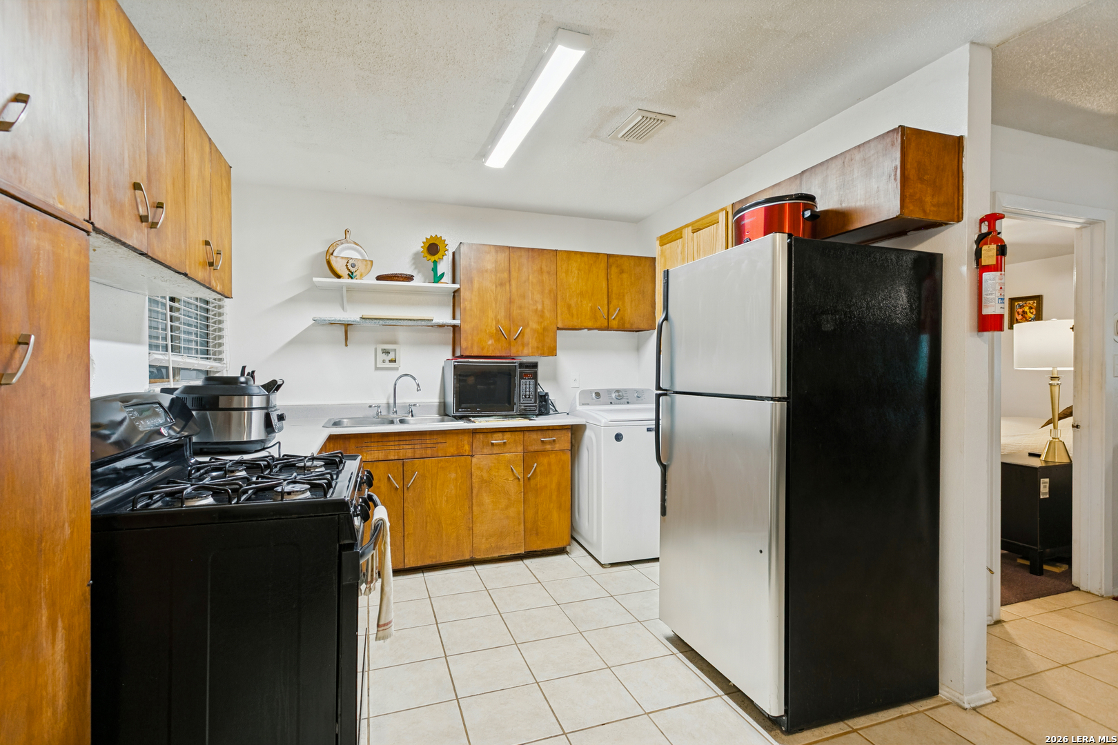 607 Green Valley, San Antonio, TX 78219