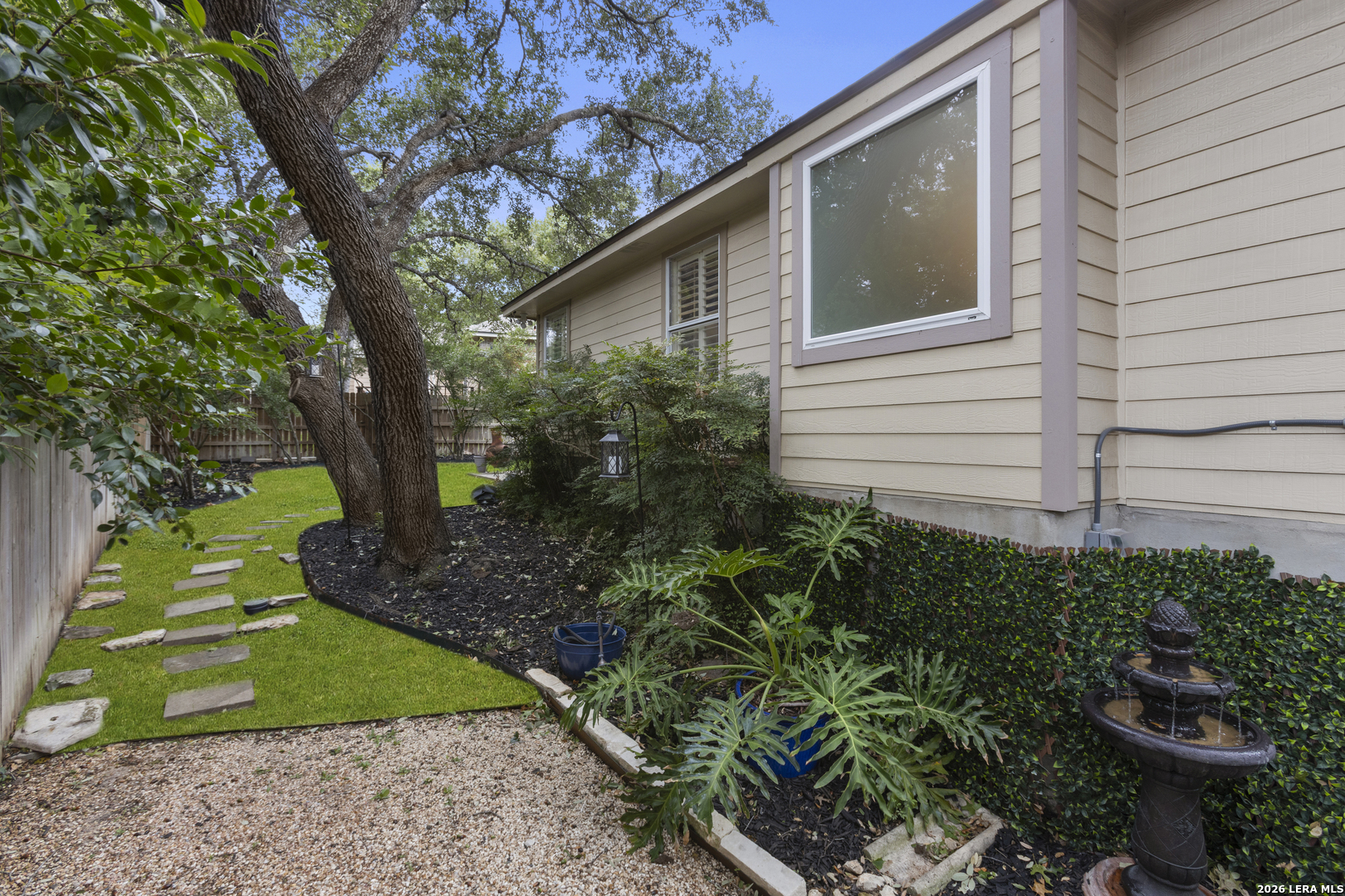 6610 LOST SPRING DR, San Antonio, TX 78256