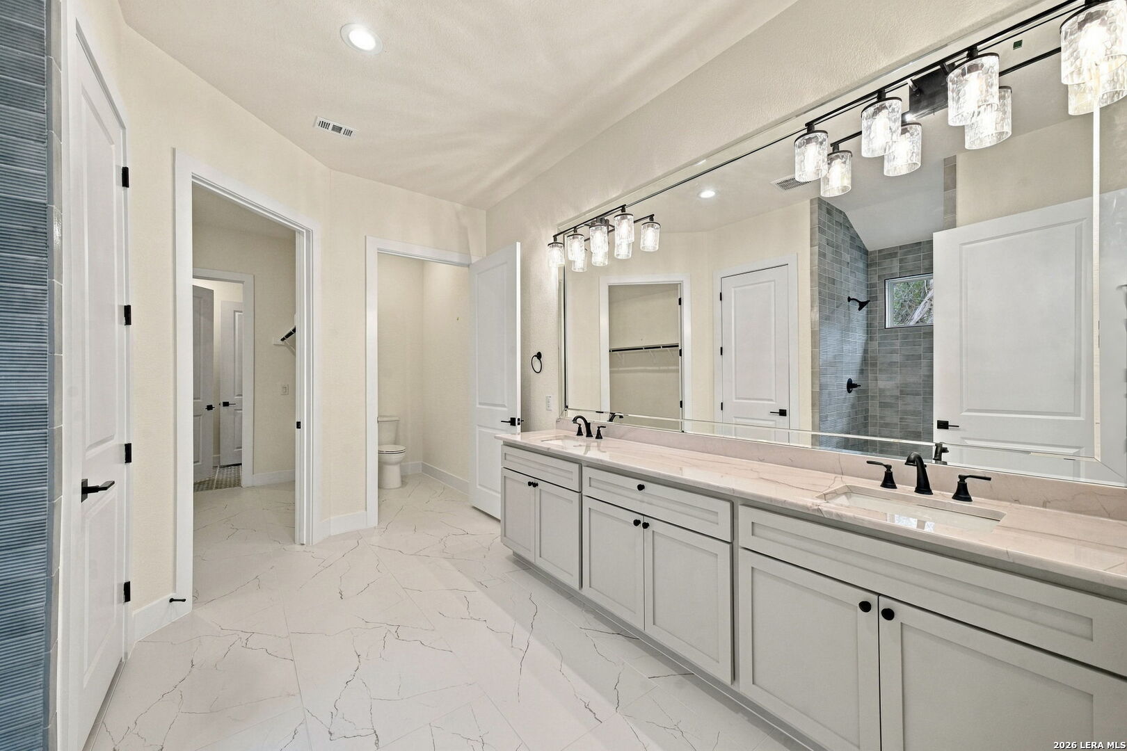 4215 Summit Place, San Antonio, TX 78257