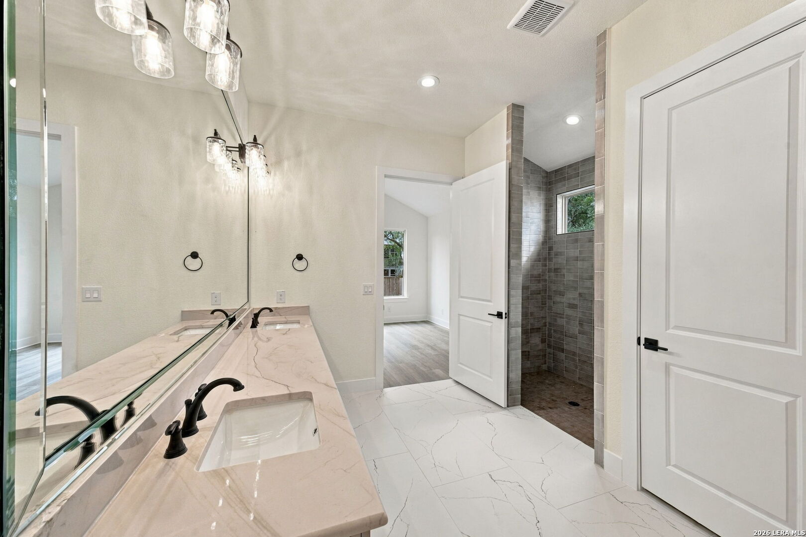 4215 Summit Place, San Antonio, TX 78257