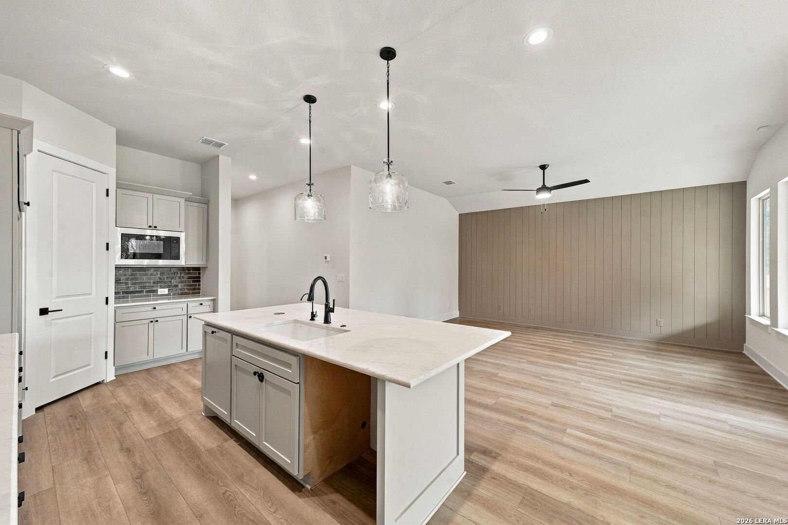 4215 Summit Place, San Antonio, TX 78257
