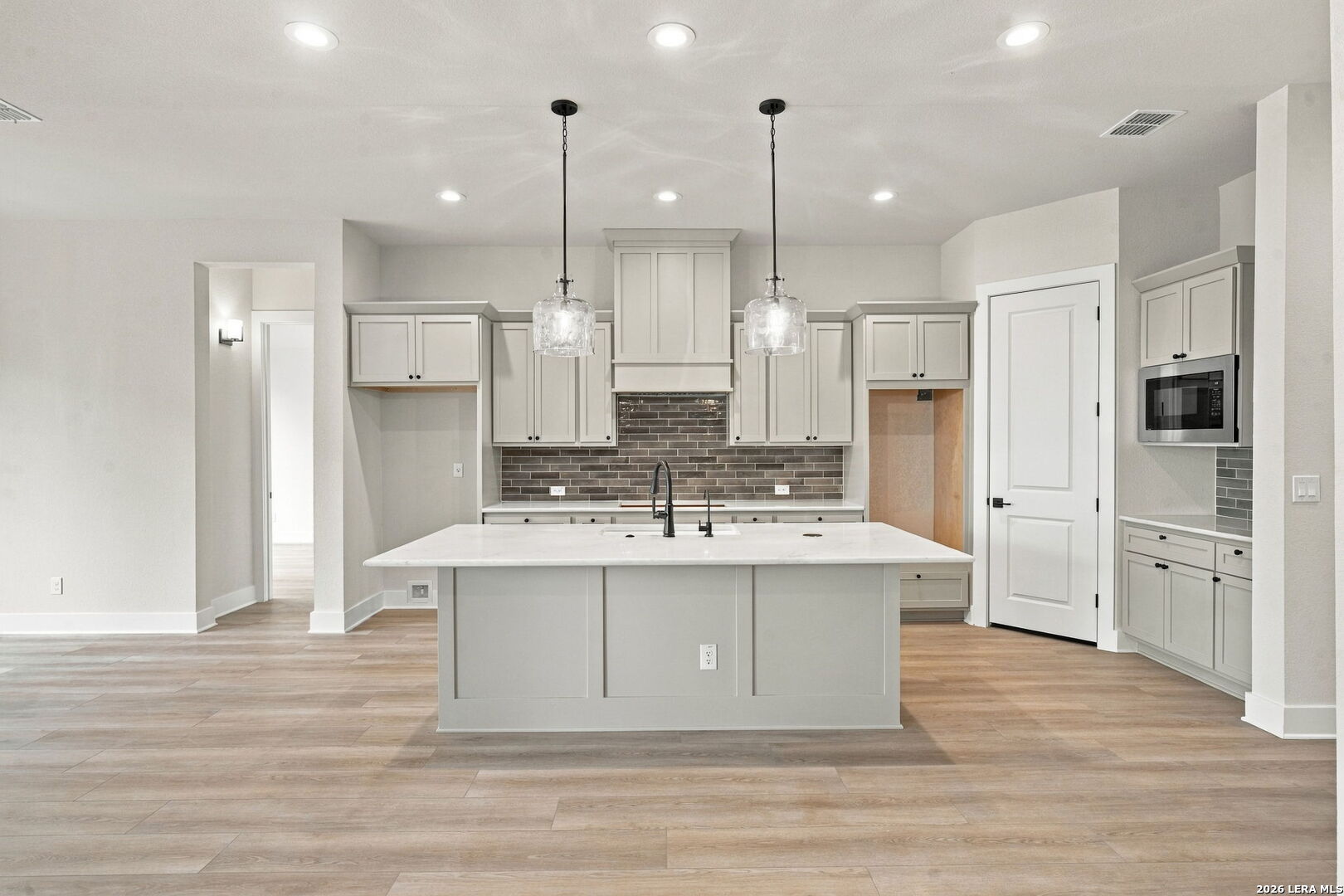 4215 Summit Place, San Antonio, TX 78257