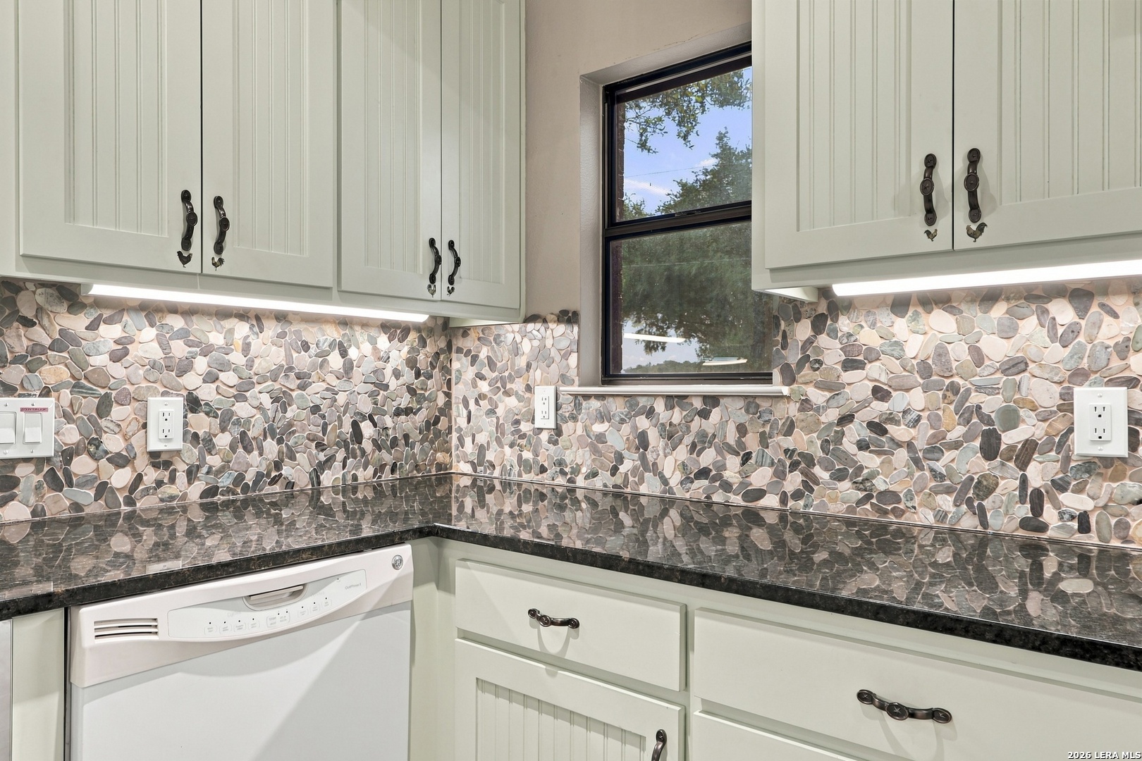 667 Fm 2772, La Vernia, TX 78121