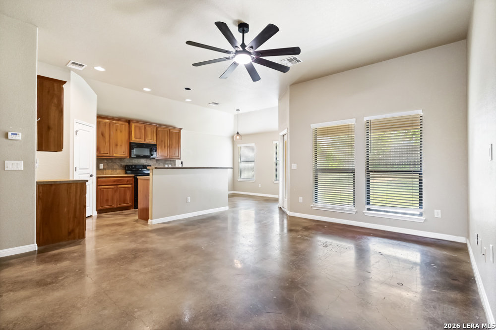 2015 SUNGATE DR, New Braunfels, TX 78130