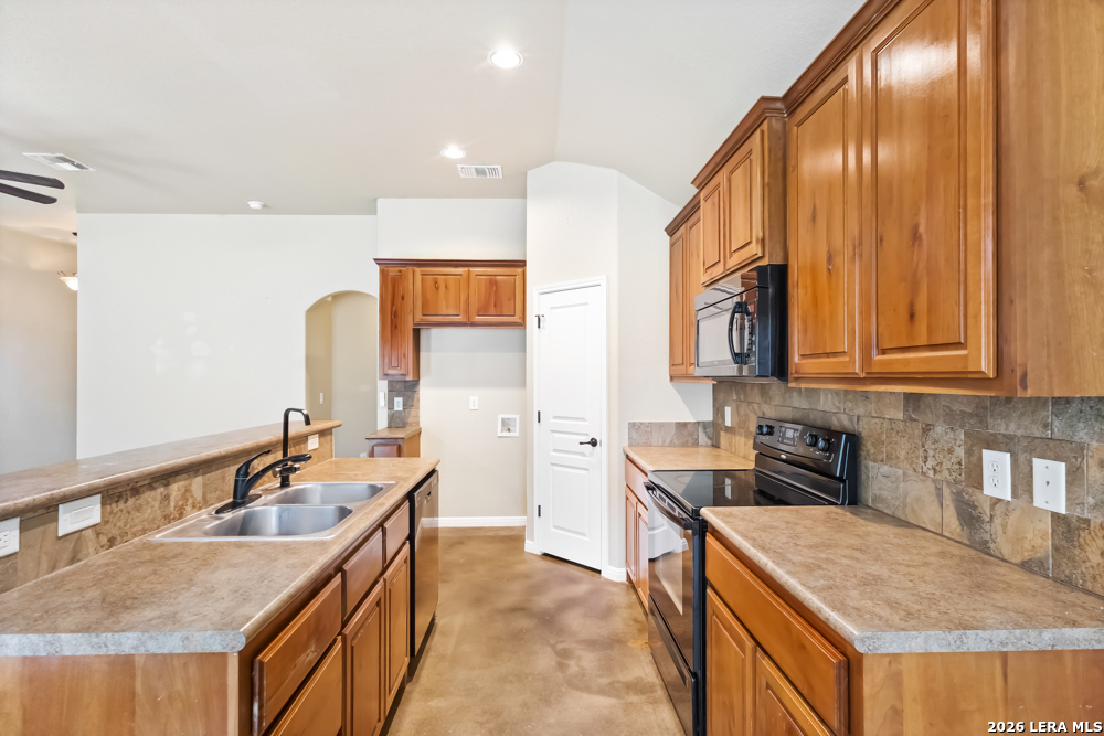 2015 SUNGATE DR, New Braunfels, TX 78130