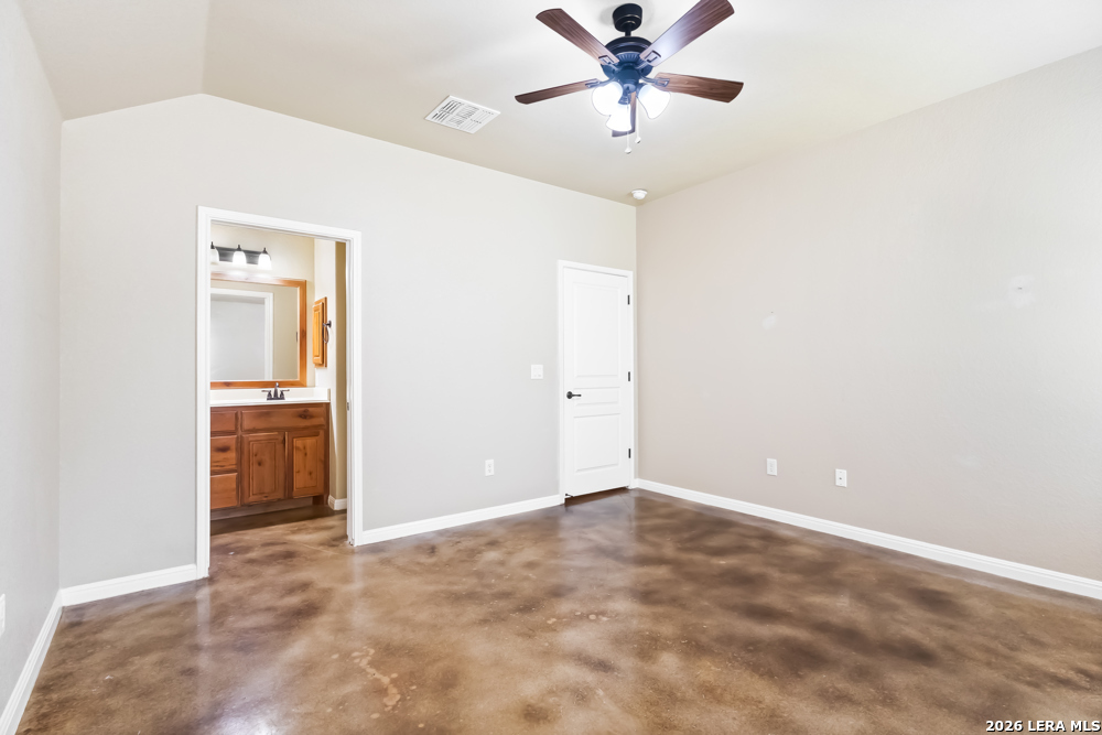 2015 SUNGATE DR, New Braunfels, TX 78130