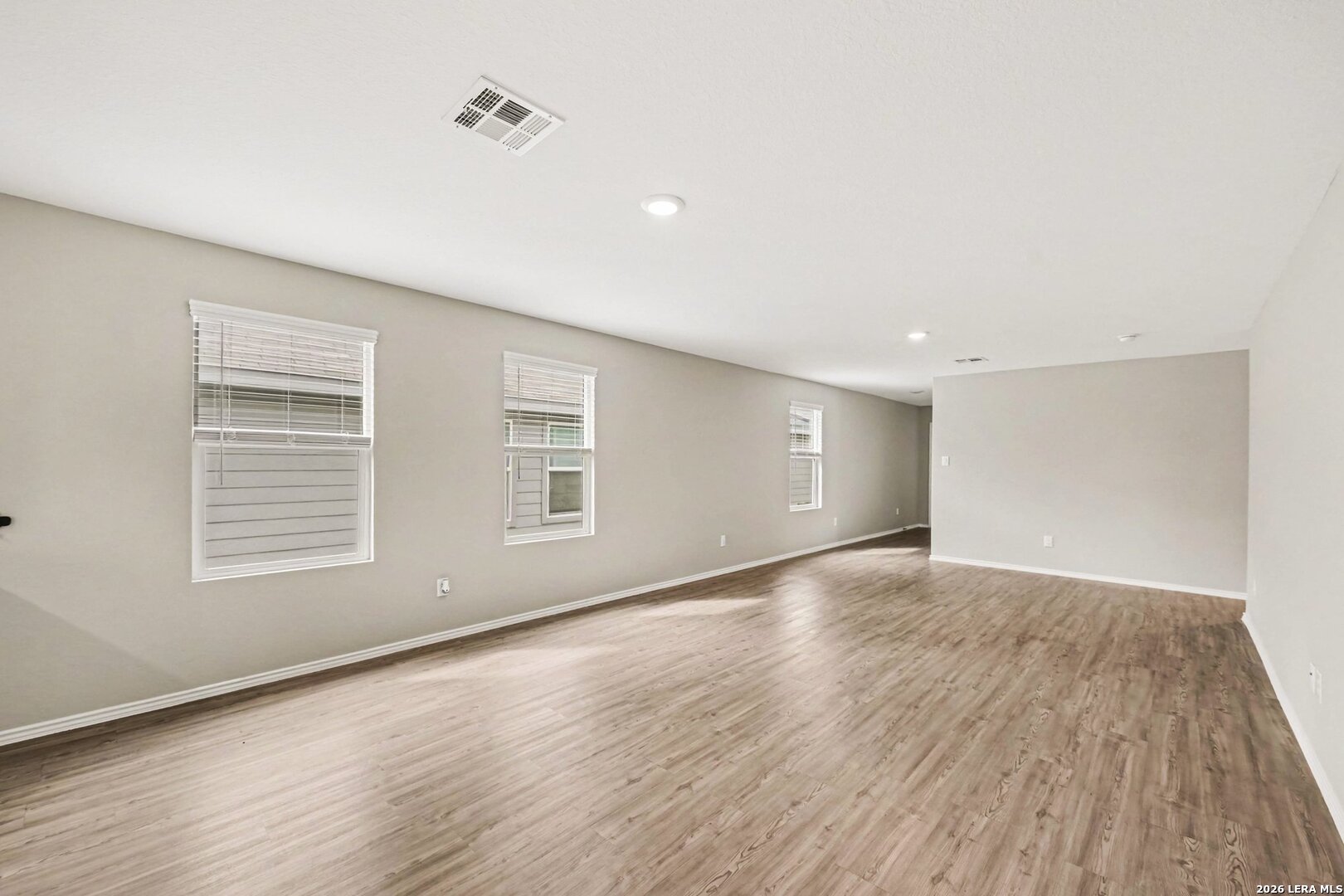 5454 Daphne Path, San Antonio, TX 78253