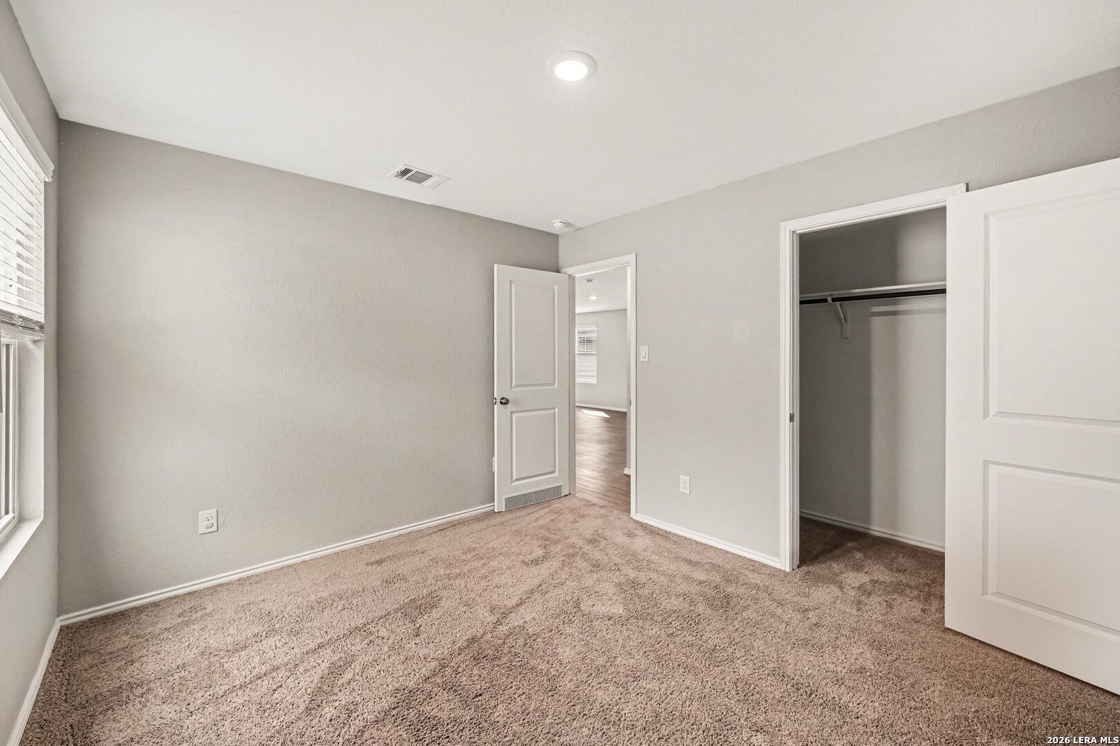 5454 Daphne Path, San Antonio, TX 78253