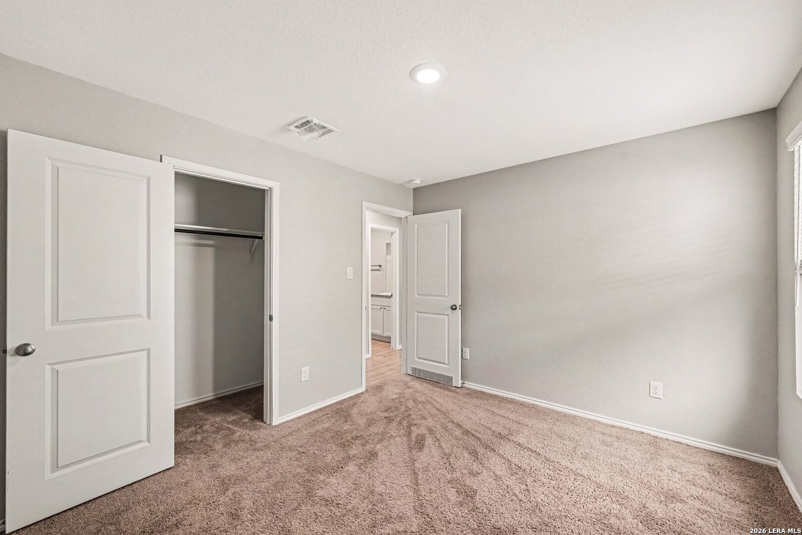 5454 Daphne Path, San Antonio, TX 78253