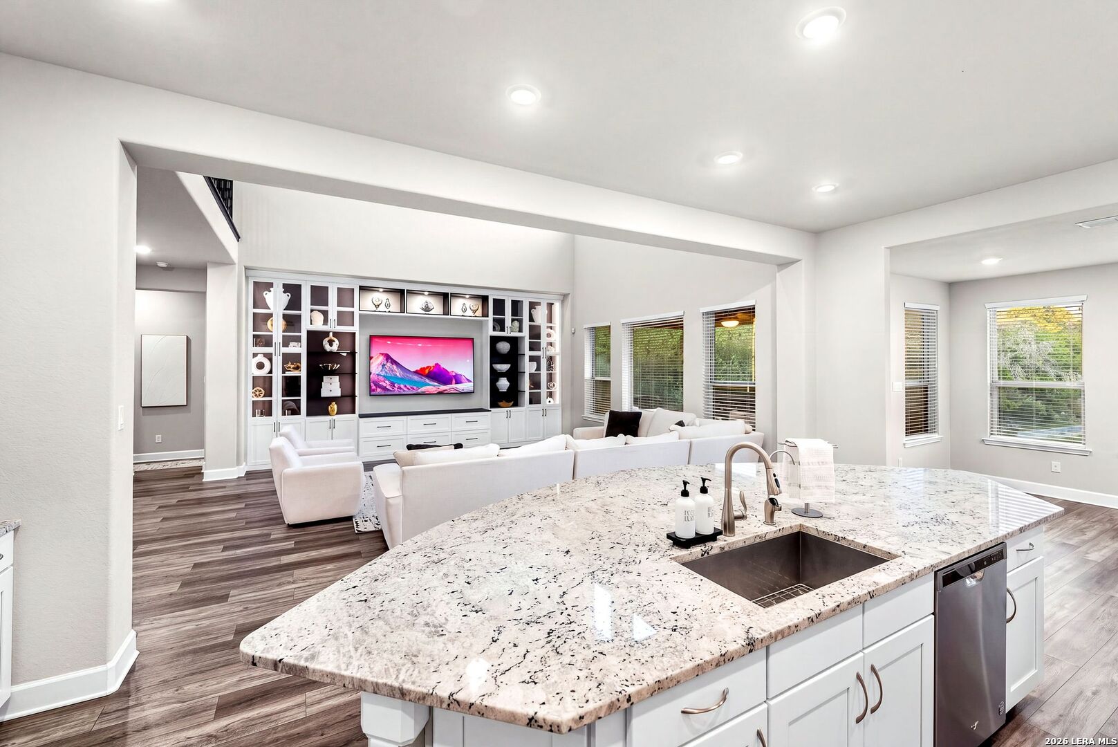 220 James Fannin St, San Antonio, TX 78253