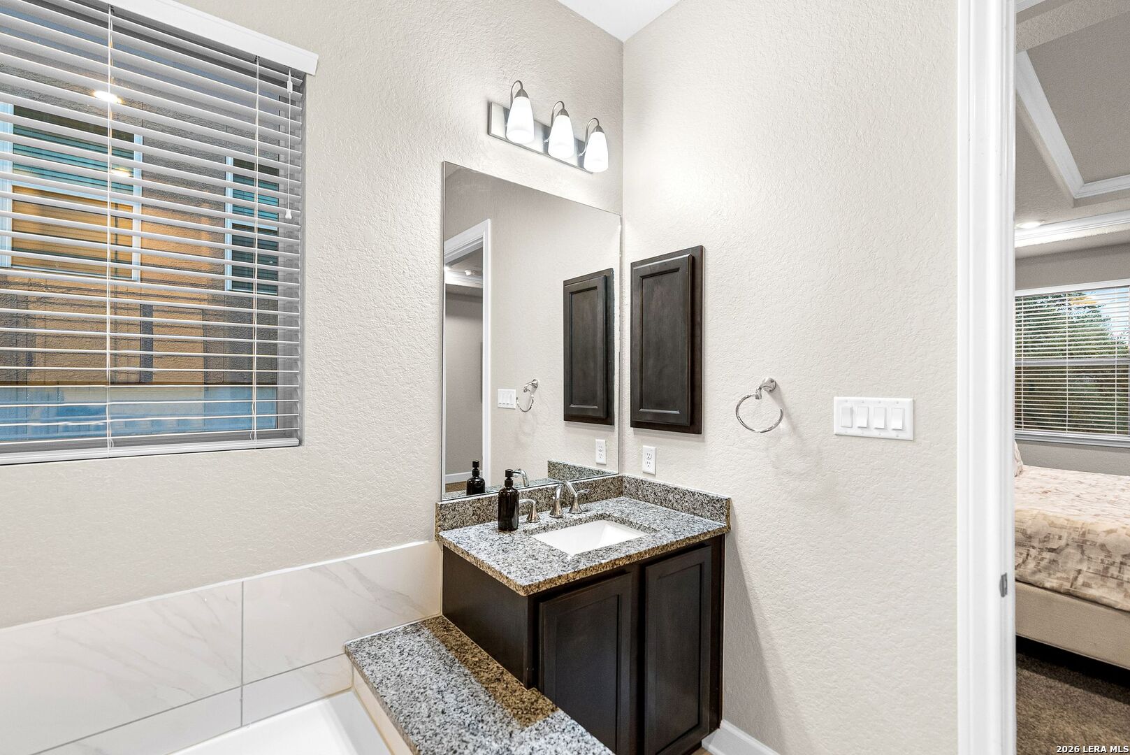 220 James Fannin St, San Antonio, TX 78253