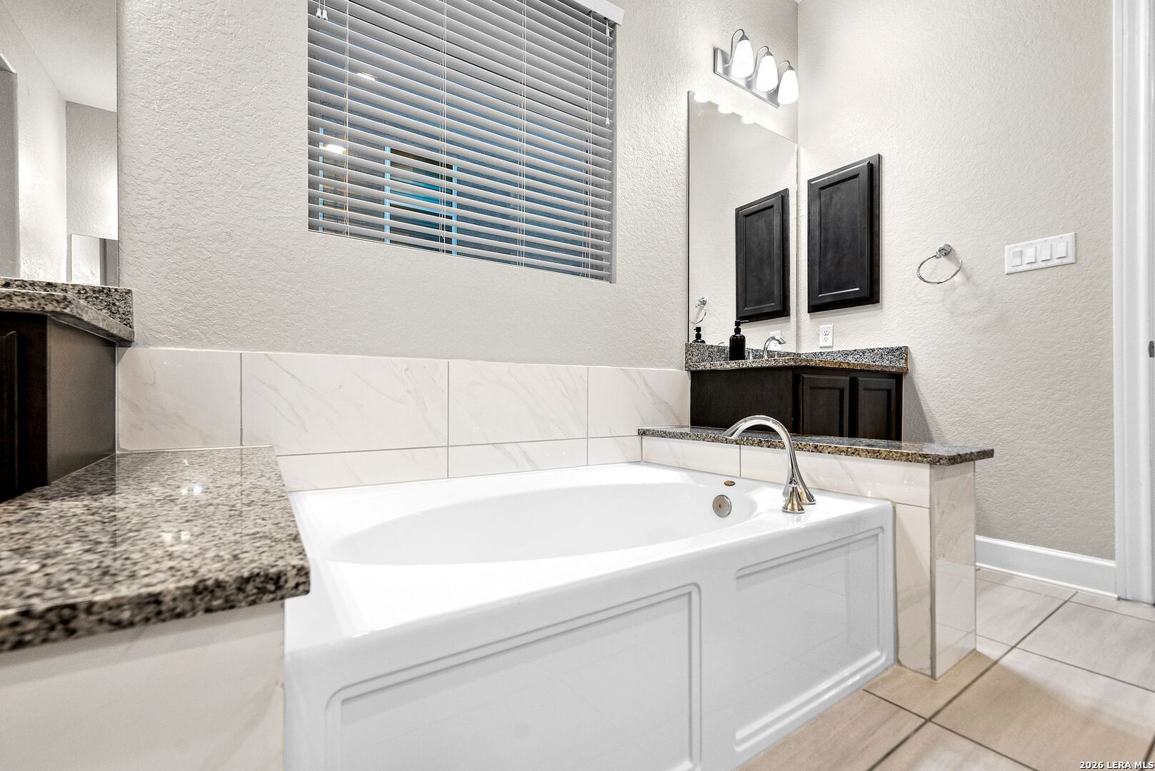 220 James Fannin St, San Antonio, TX 78253