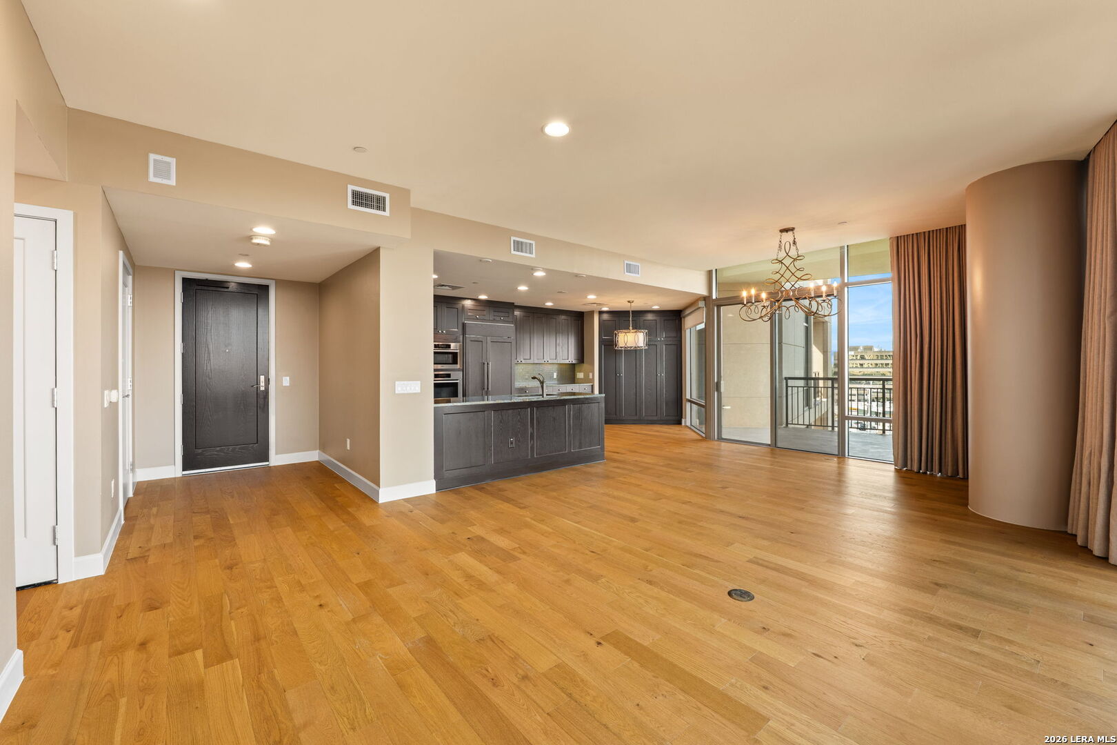 4242 Broadway, #UNIT 404, San Antonio, TX 78209