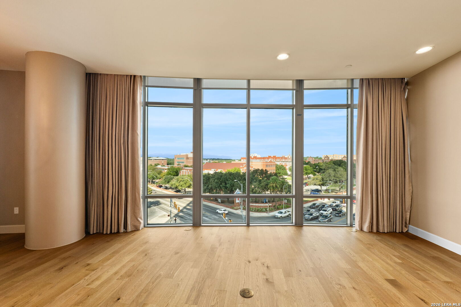 4242 Broadway, #UNIT 404, San Antonio, TX 78209