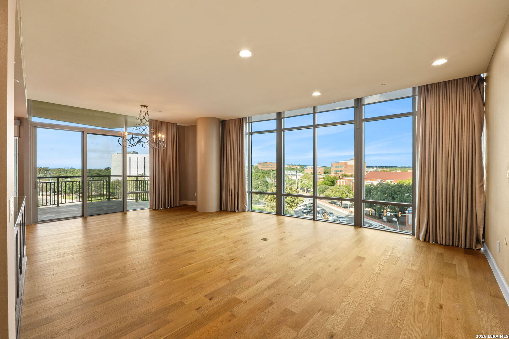 4242 Broadway, #UNIT 404, San Antonio, TX 78209