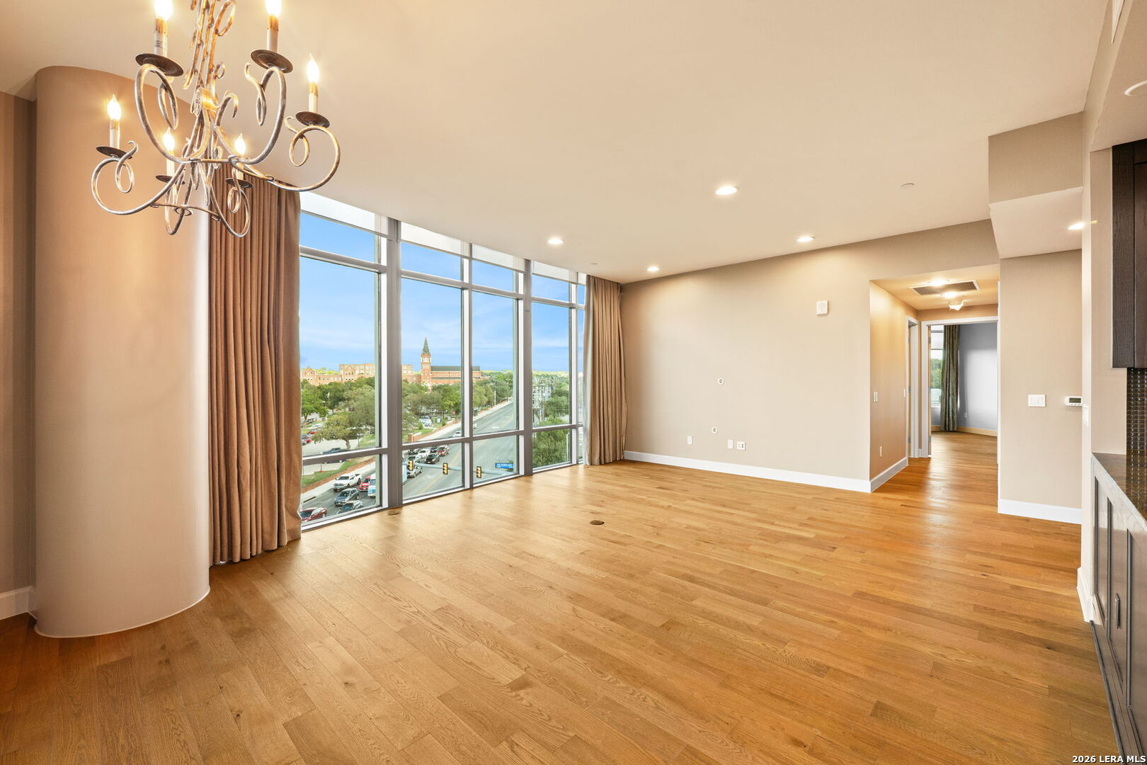 4242 Broadway, #UNIT 404, San Antonio, TX 78209