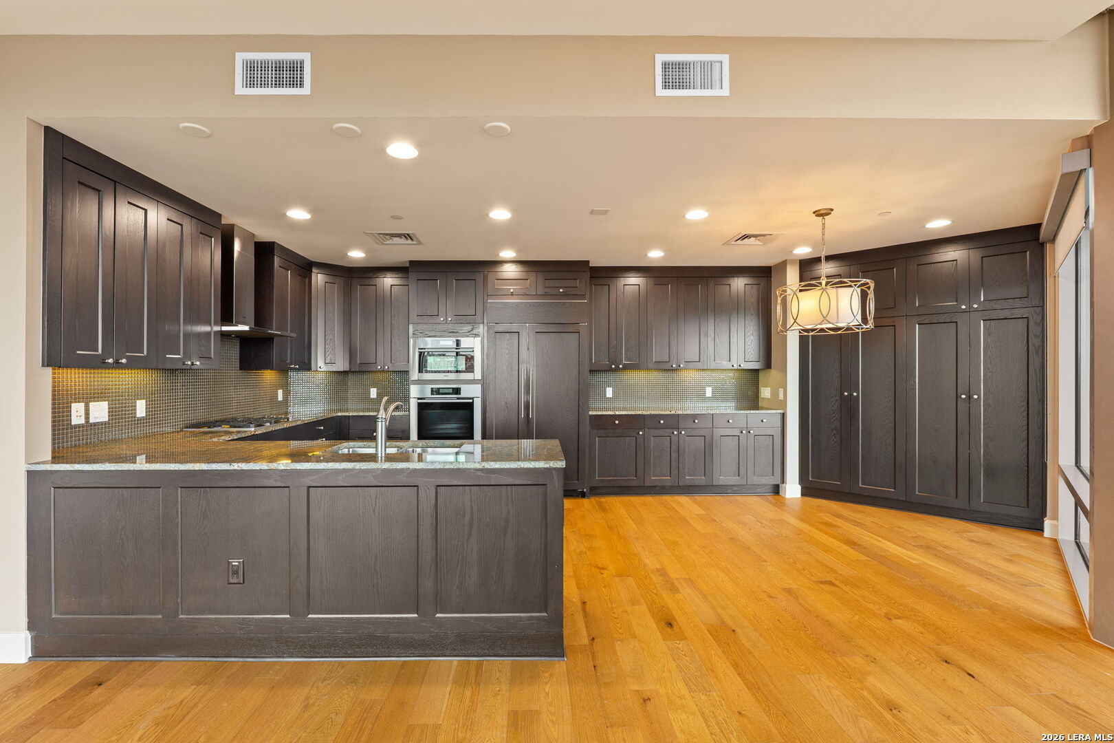 4242 Broadway, #UNIT 404, San Antonio, TX 78209