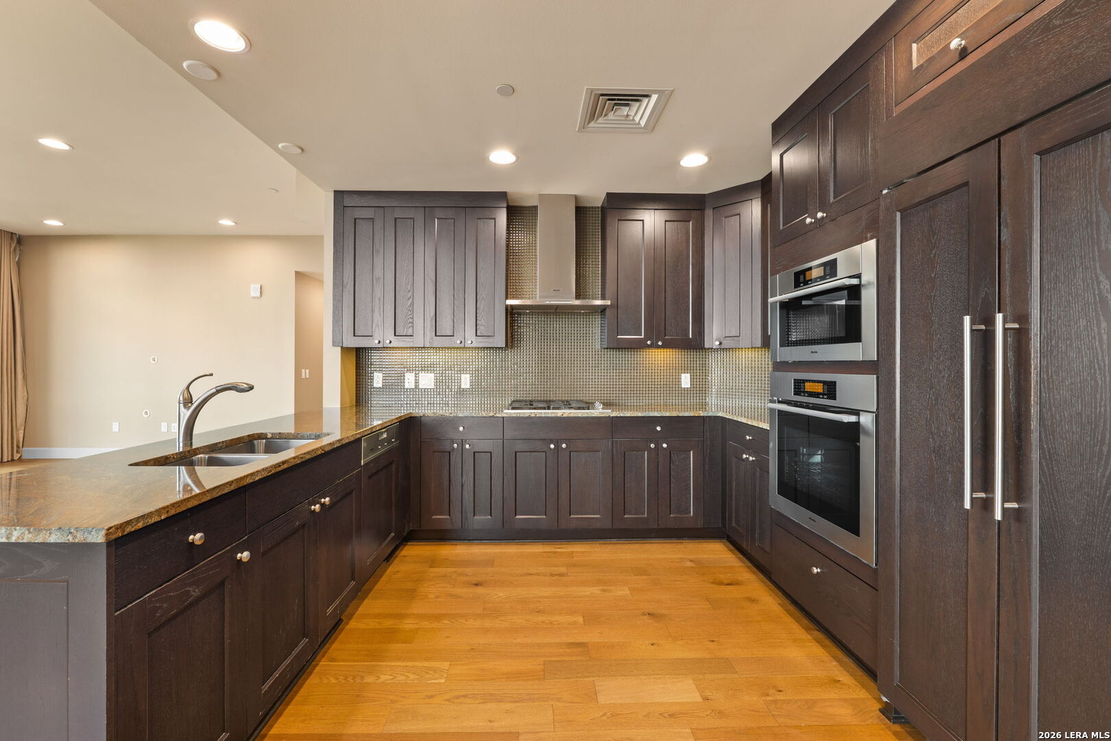 4242 Broadway, #UNIT 404, San Antonio, TX 78209