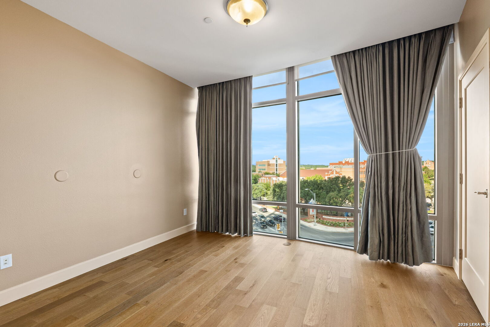 4242 Broadway, #UNIT 404, San Antonio, TX 78209