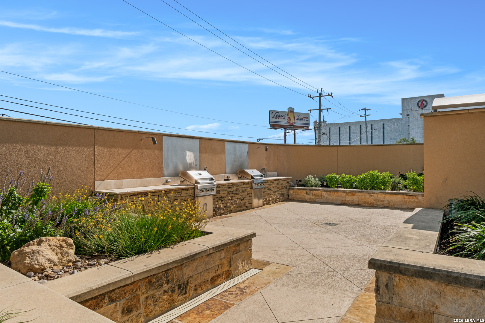 4242 Broadway, #UNIT 404, San Antonio, TX 78209