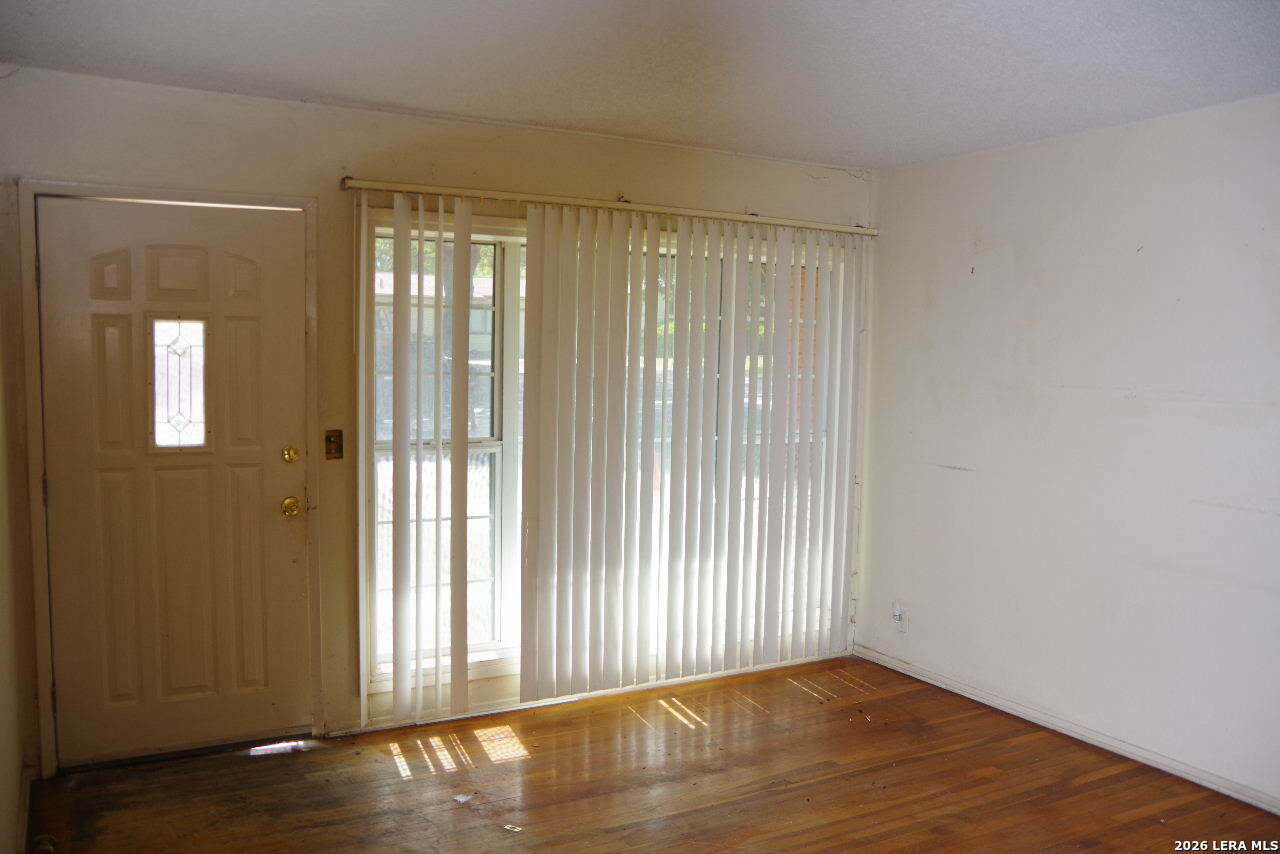 1st Living Area