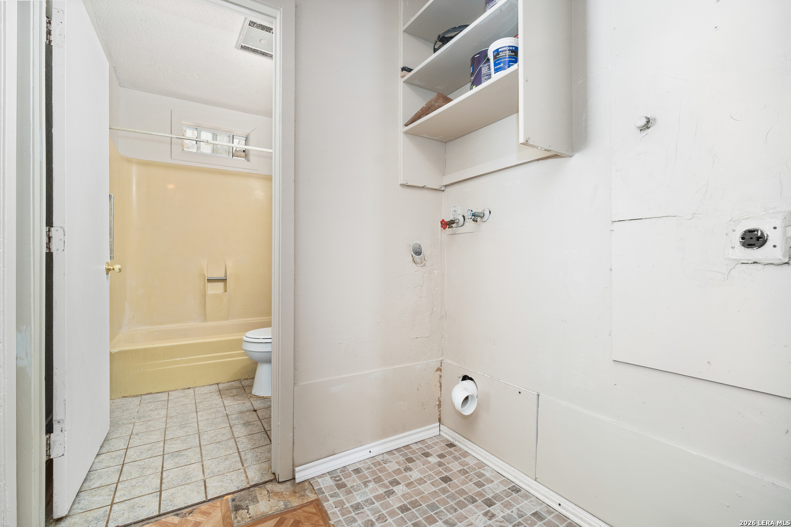5710 Broken Lance, San Antonio, TX 78242