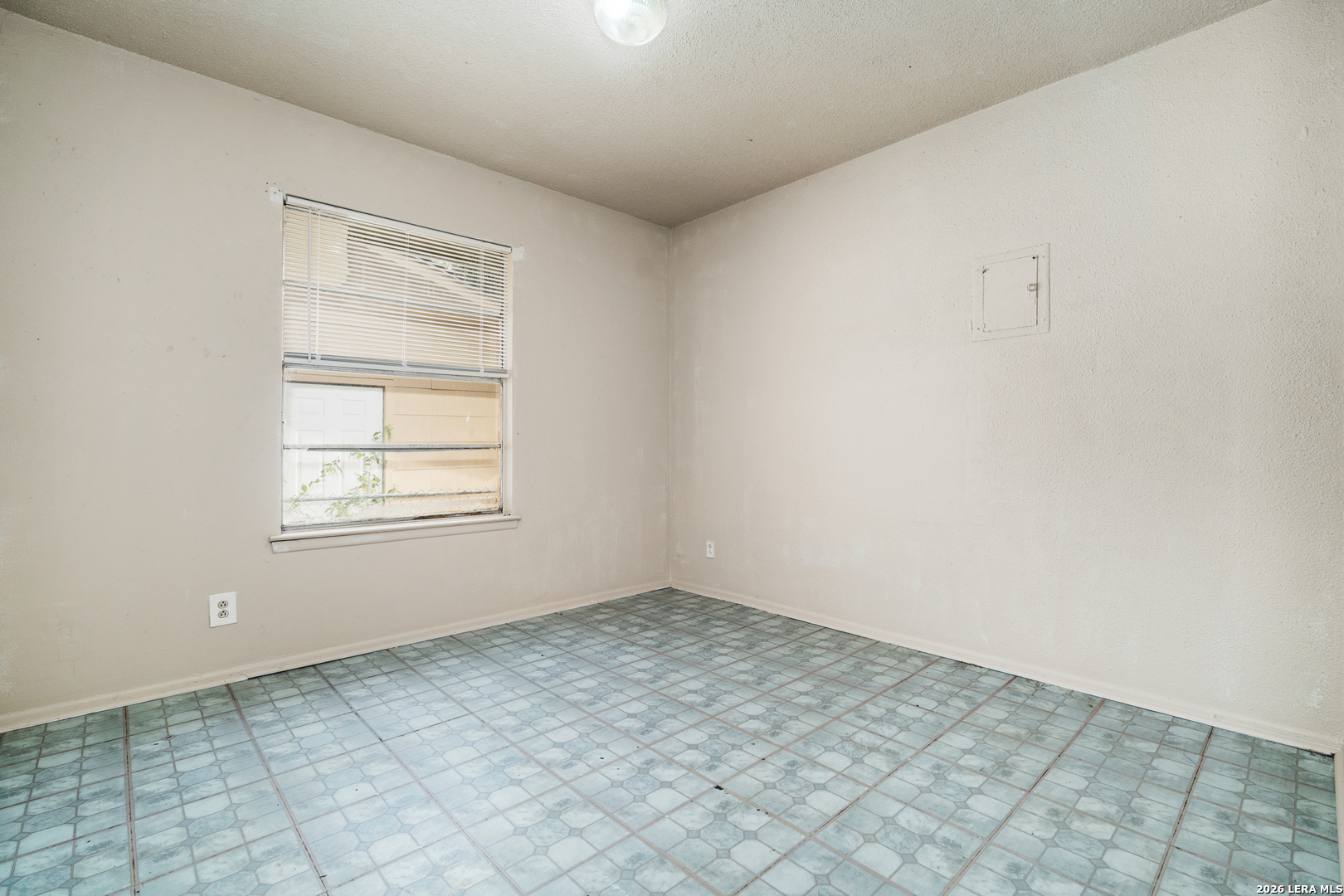 5710 Broken Lance, San Antonio, TX 78242