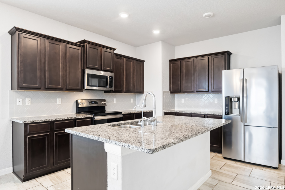 9122 PORTOBELLO WAY, Converse, TX 78109